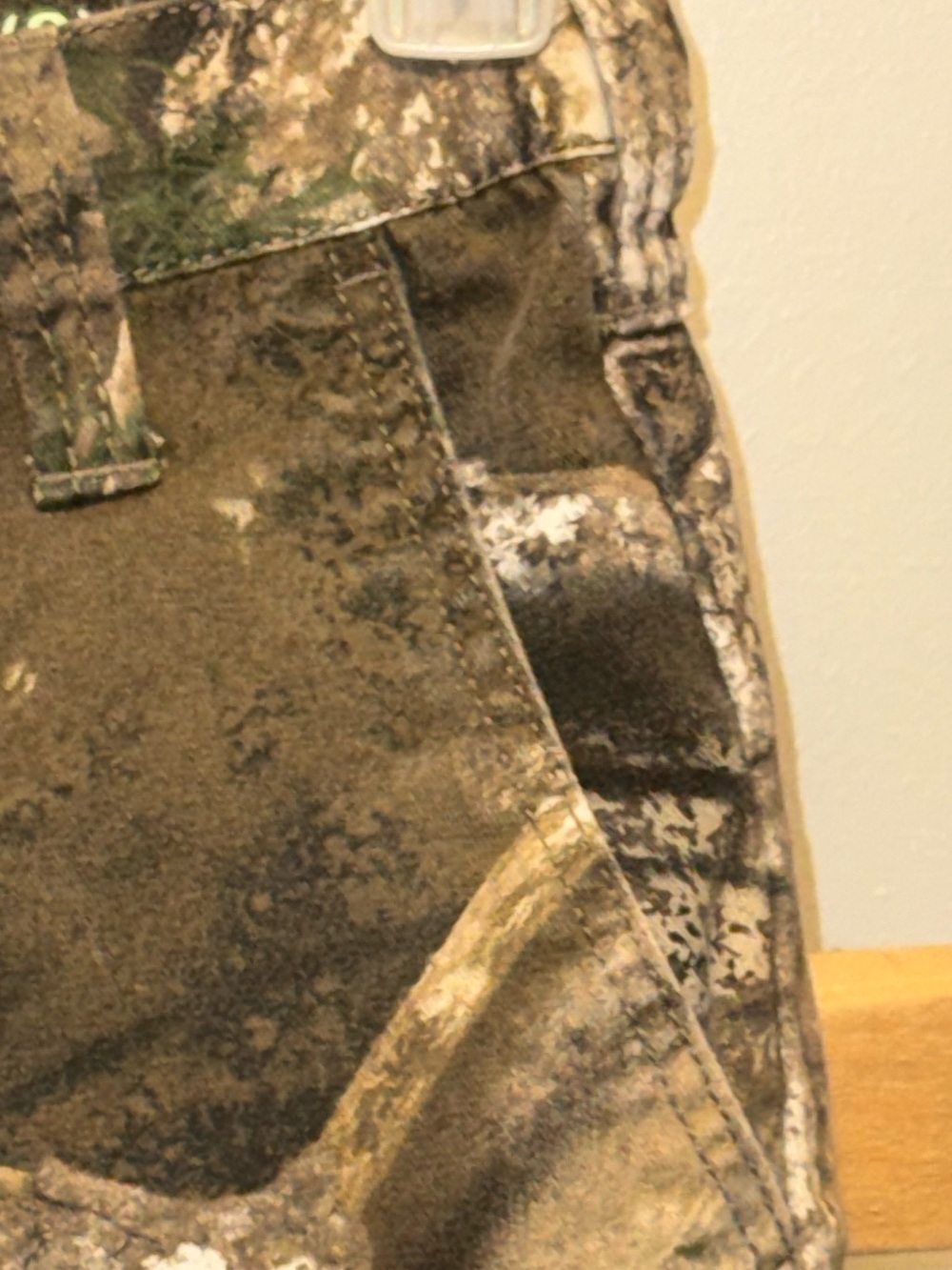 Realtree APX Realtree Camo Cargo Pants in Brown and Green - Picture 10 of 16